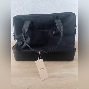 BÉIS The Weekender in Black